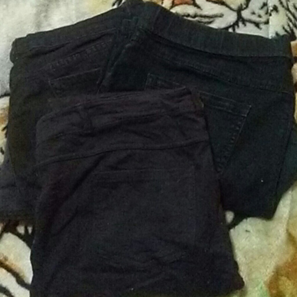 3 pears of Women's jeans....